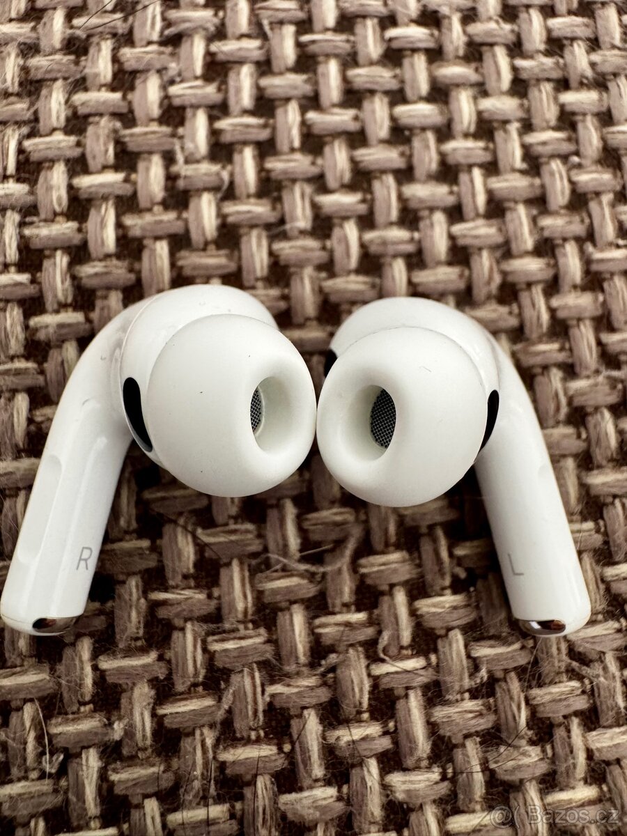 AirPods pro 3 - 5