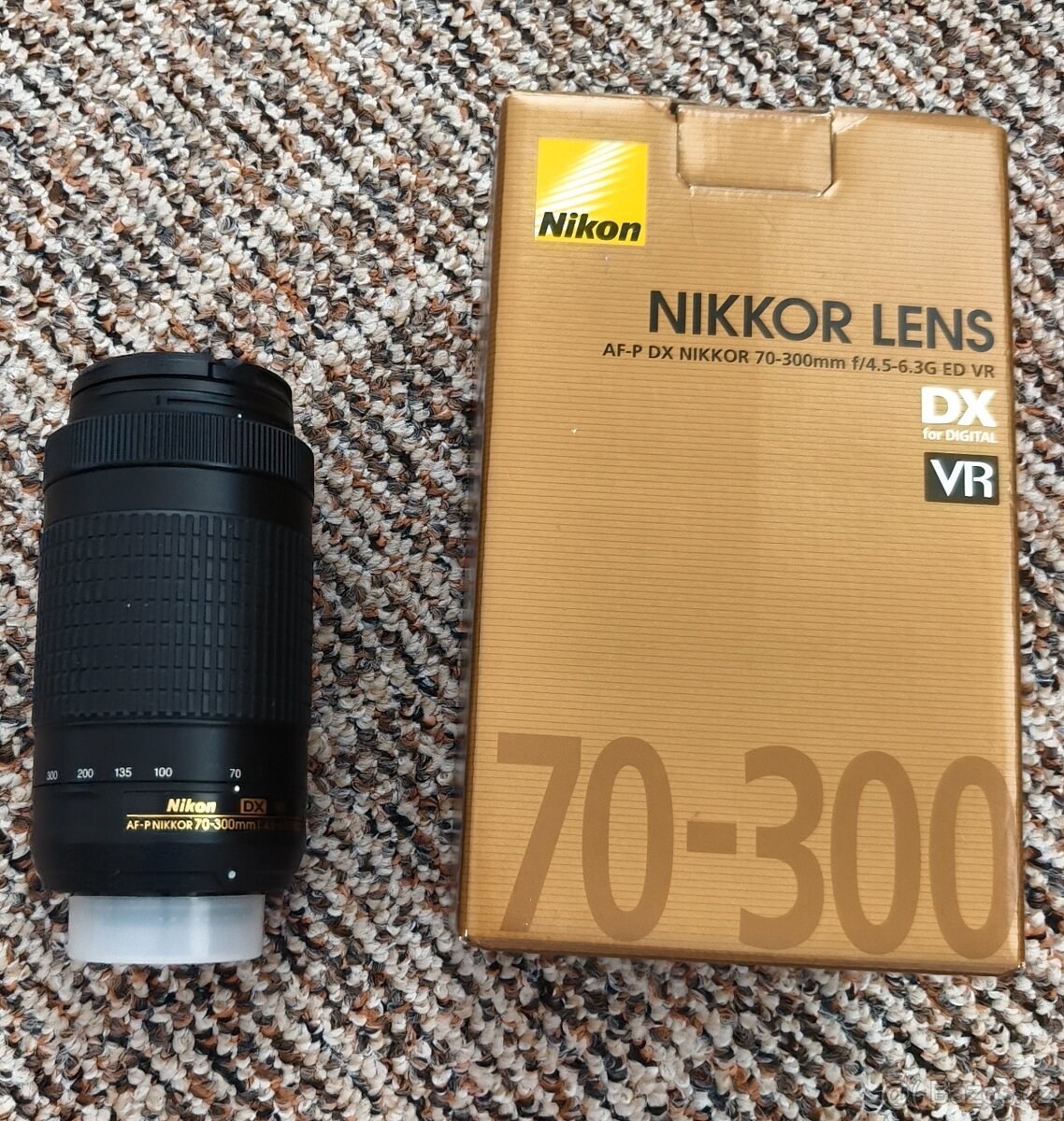 Nikon D5600 + příslušenství - 5