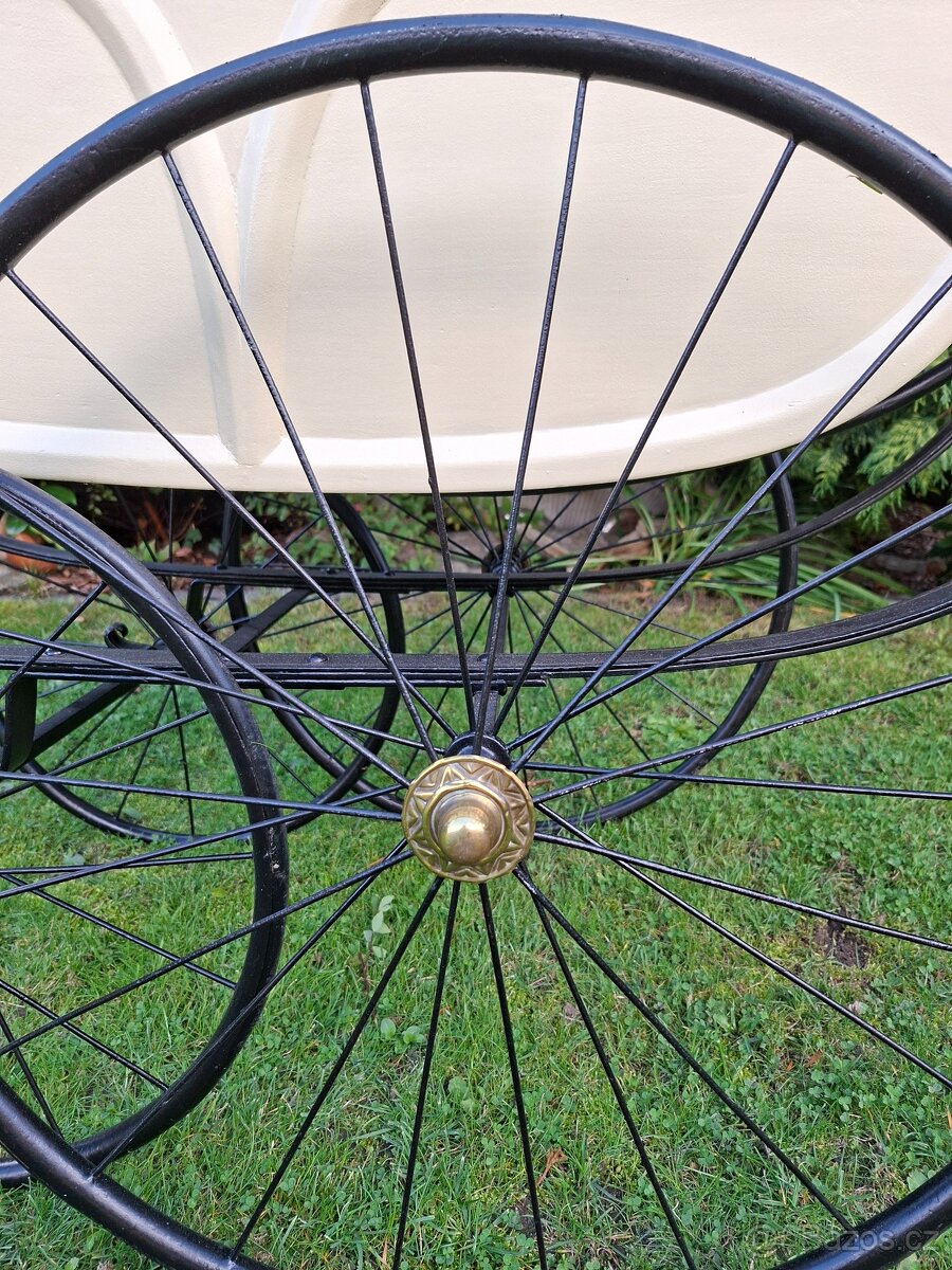 Starožitný kočárek pro miminko č. 1010 - 5