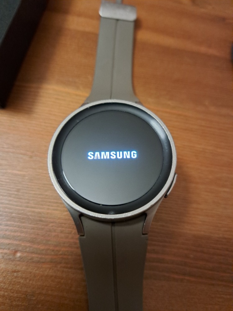 Samsung Galaxy Watch 5 PRO LTE Gray Titanium - 5