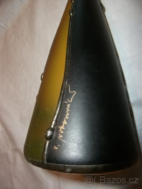 Vázička se signaturou - 5