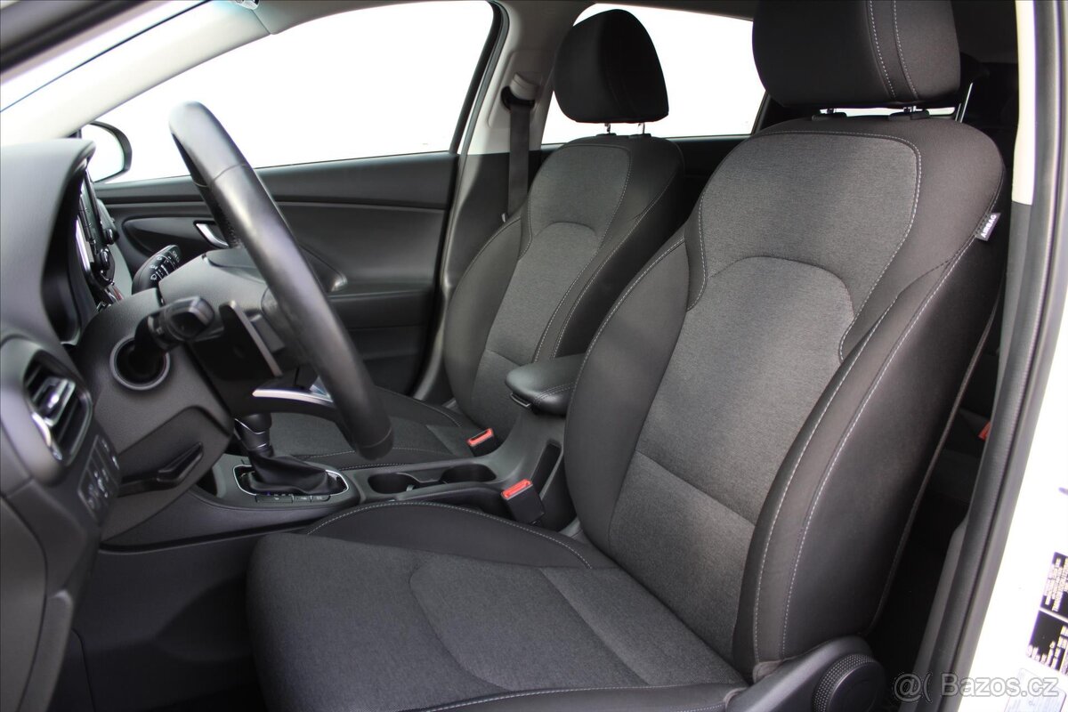 Hyundai i30 1.5T-GDI 117kW FAMILY SMART ČR (2022) - 5