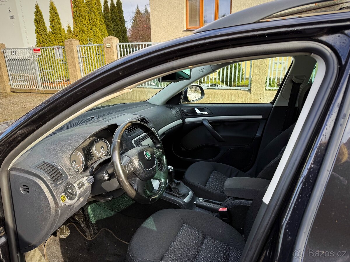 Octavia2 facelift 160tkm 2010 - 5