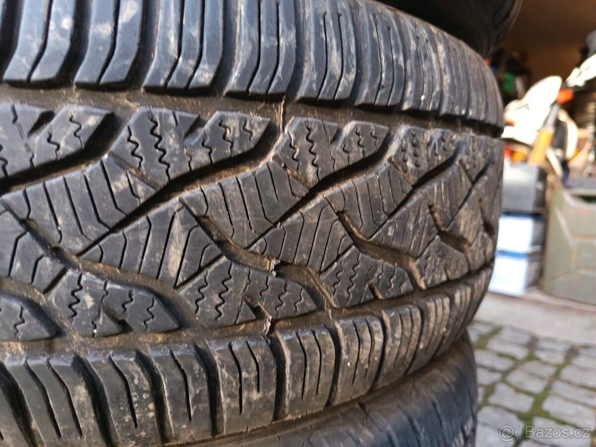 205/55 R16 celoroční sada Barum 7mm - 5