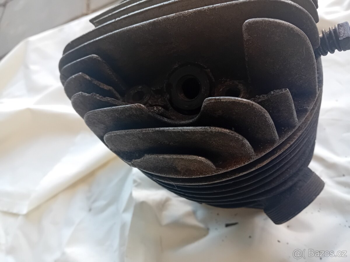 Prodám díly motoru na jawu 175 speciál - 5