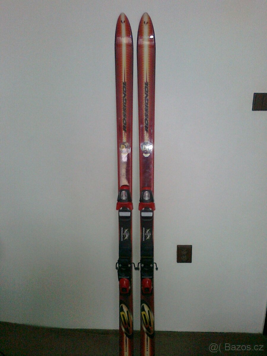 Lyže, sjezdové, sjezdovky, 5 párů, různé - 5