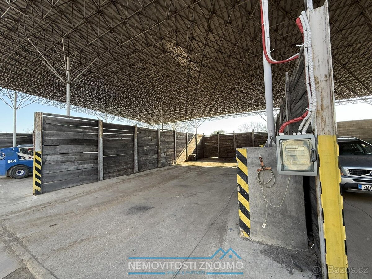 Pronájem parkovacích kójí 165m2, a parkovacího/skladovacího - 5