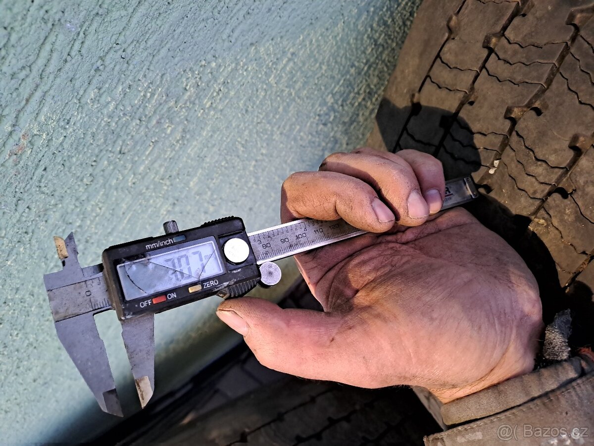 2 protektory 295/80 R 22,5 - 5