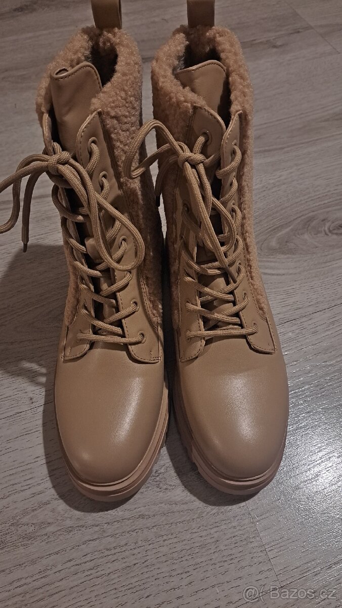 Dámské béžové zimní boty - 5