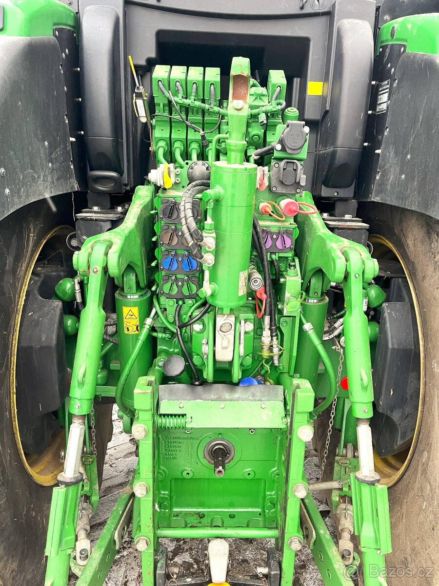 traktor John Deere 6250R - 5