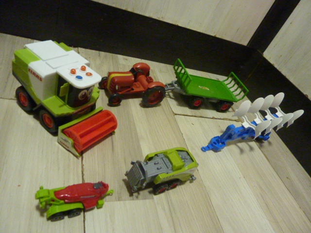 HRAČKY-TRAKTOR A ZEMĚDĚL.STROJE,JEŘÁB,POLICEJ.AUTO,KAMIONY A - 5