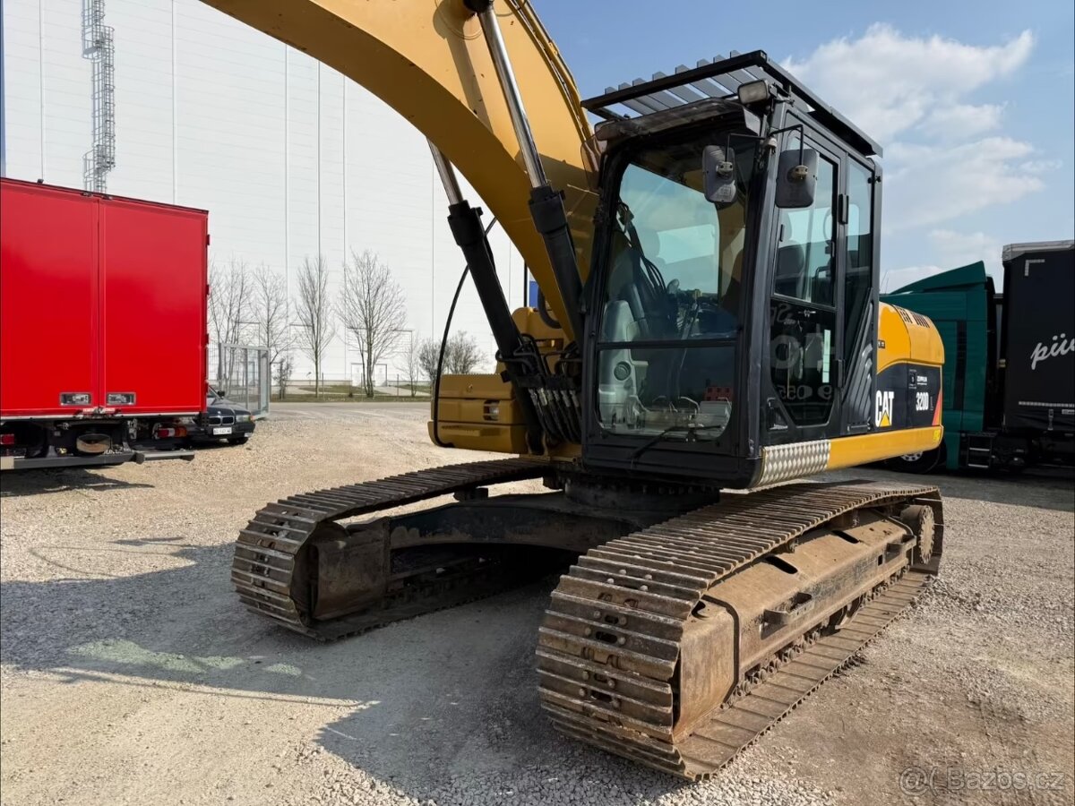 CAT 320 D Pásový bagr - 5