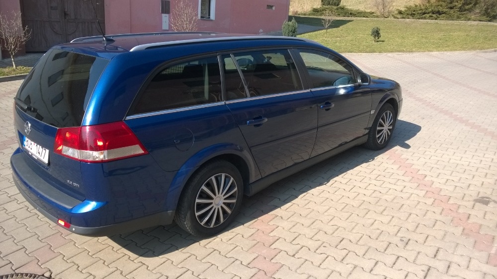 Vectra C 2,2 DTI r.v.2004 - 5