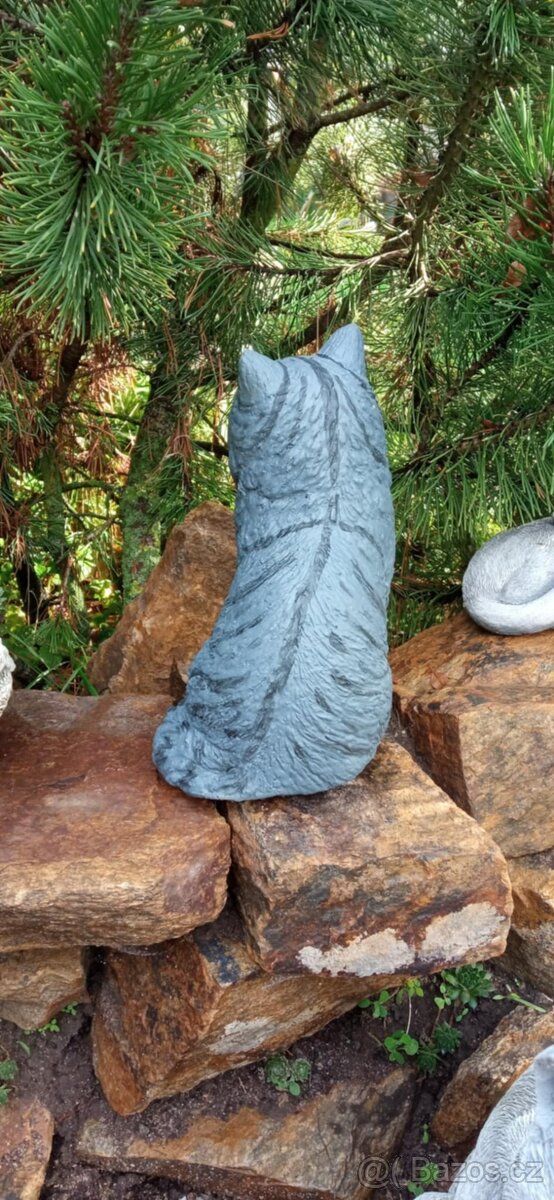 Zahradní dekorace- Sedící kočička šedá - 5