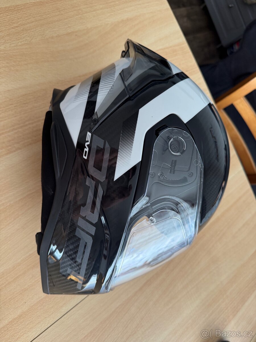 Prodám karbonovou přilbu Caberg Drift Evo - 5