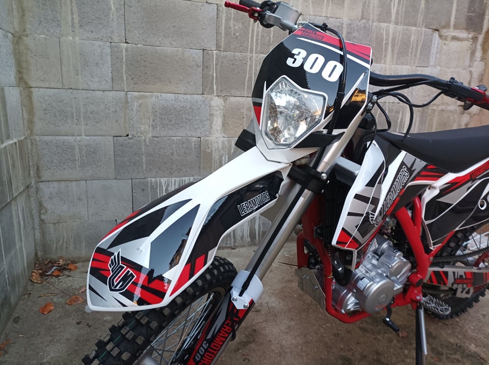 Pitbike Leramotors Killer PRO 300cc H2O – červená - 5