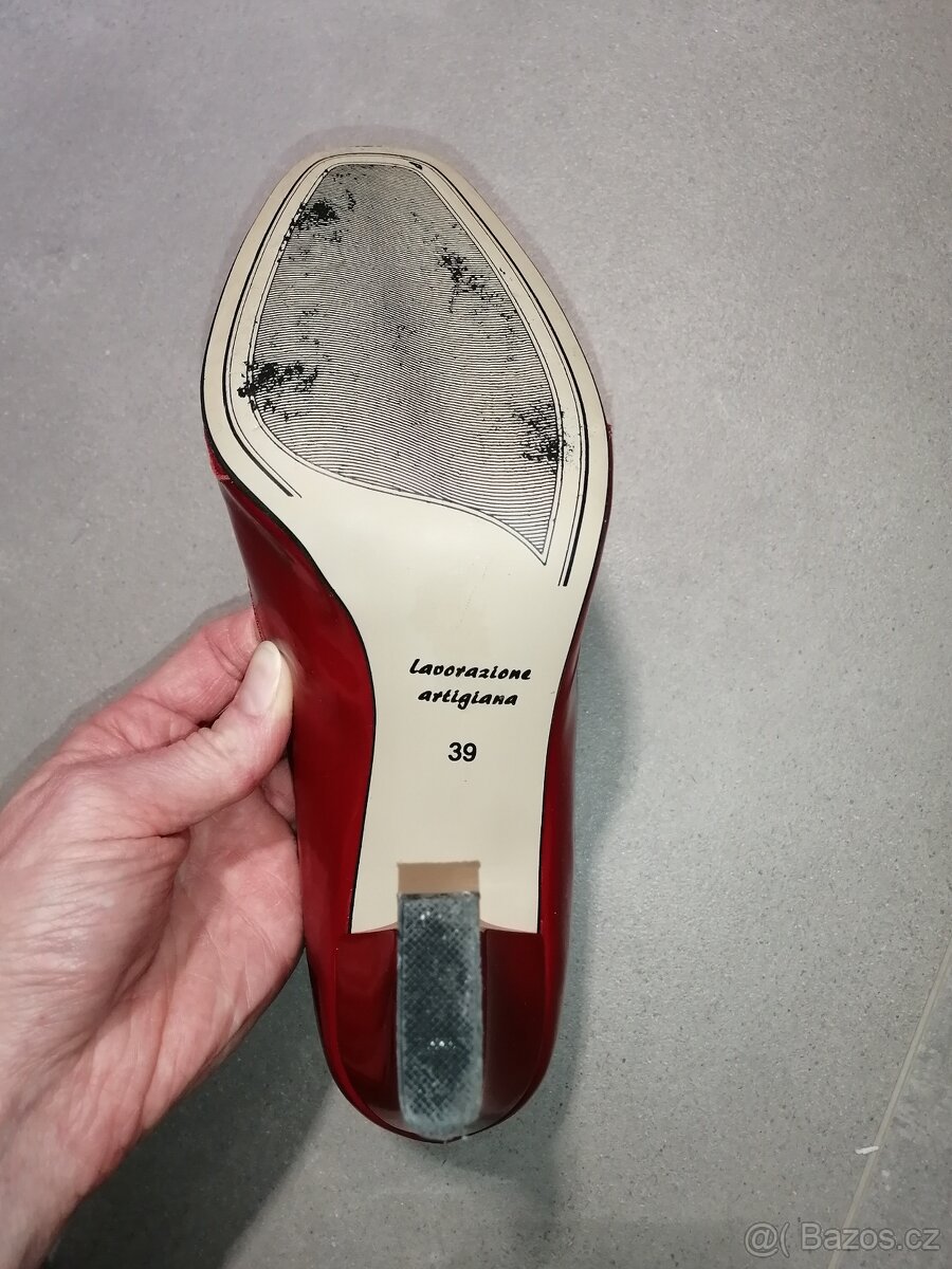 Červené lodičky - 5