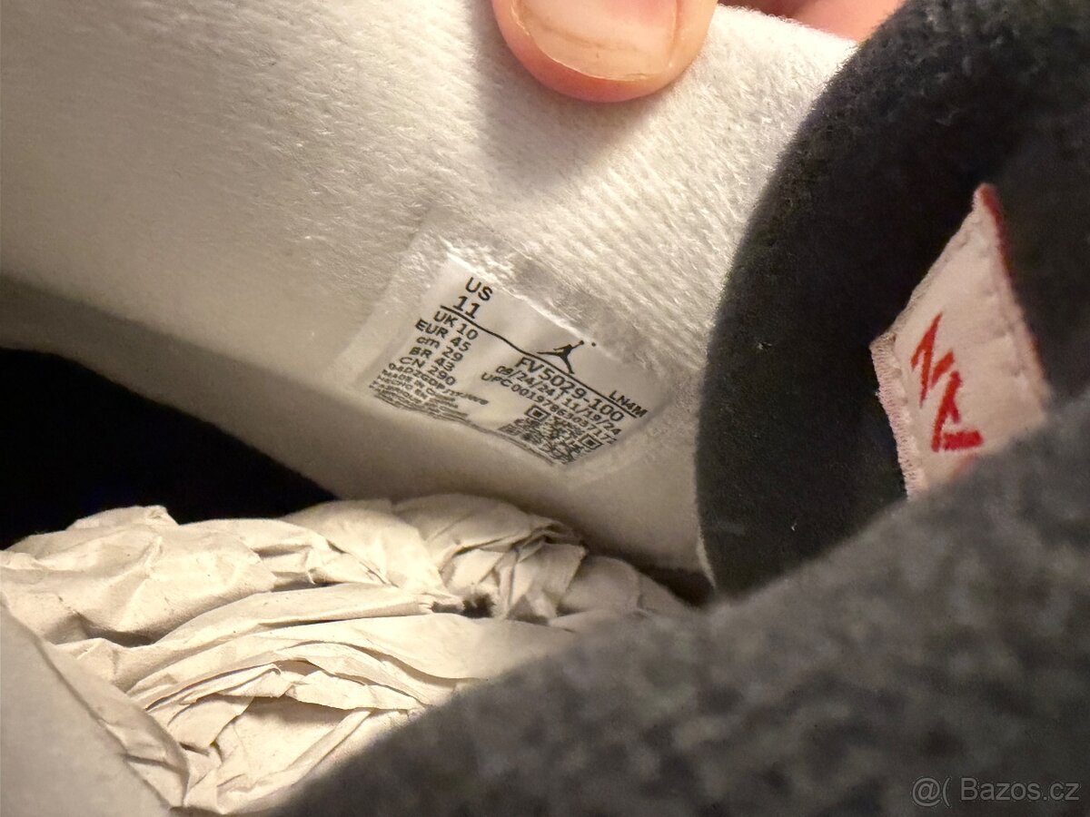 Jordan 4 White cement 2025 - 5