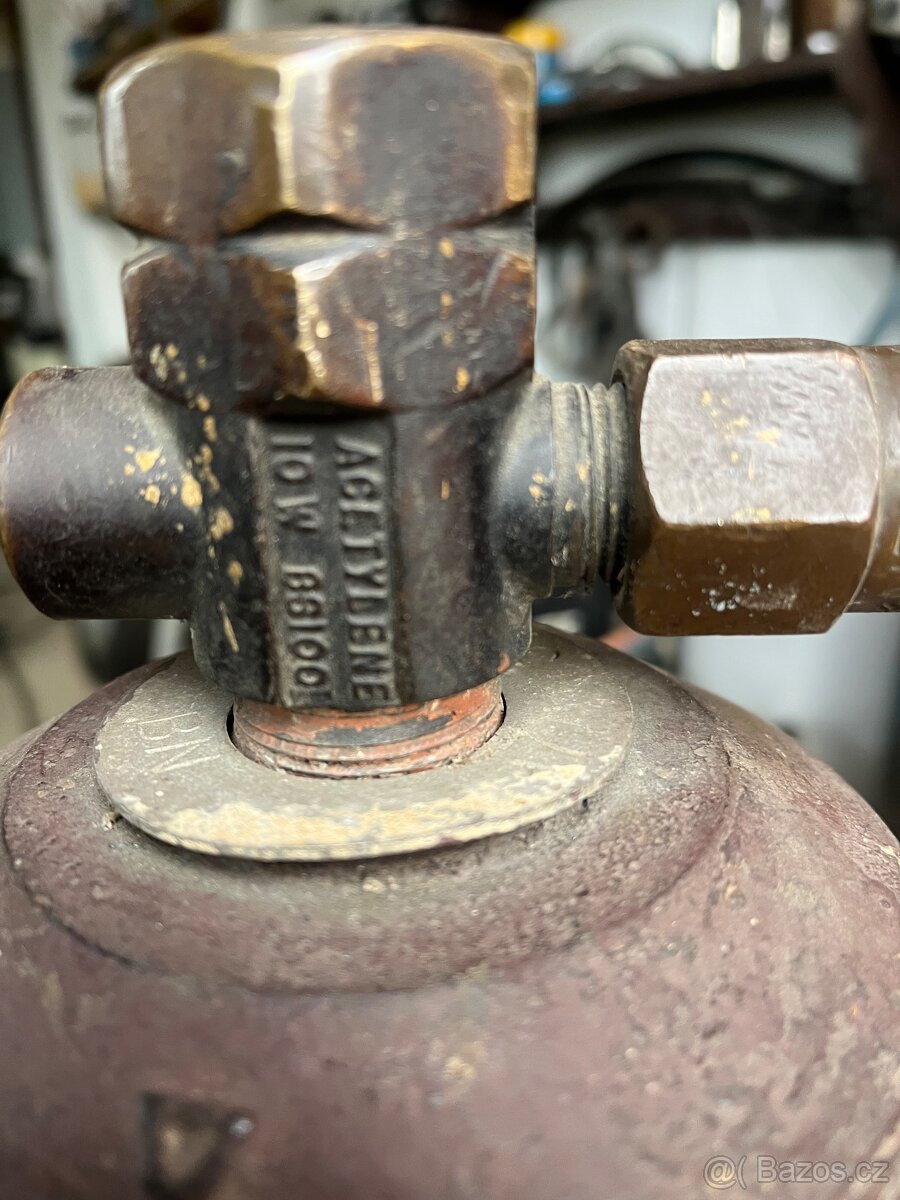 Plynová bomba prazdna - 5