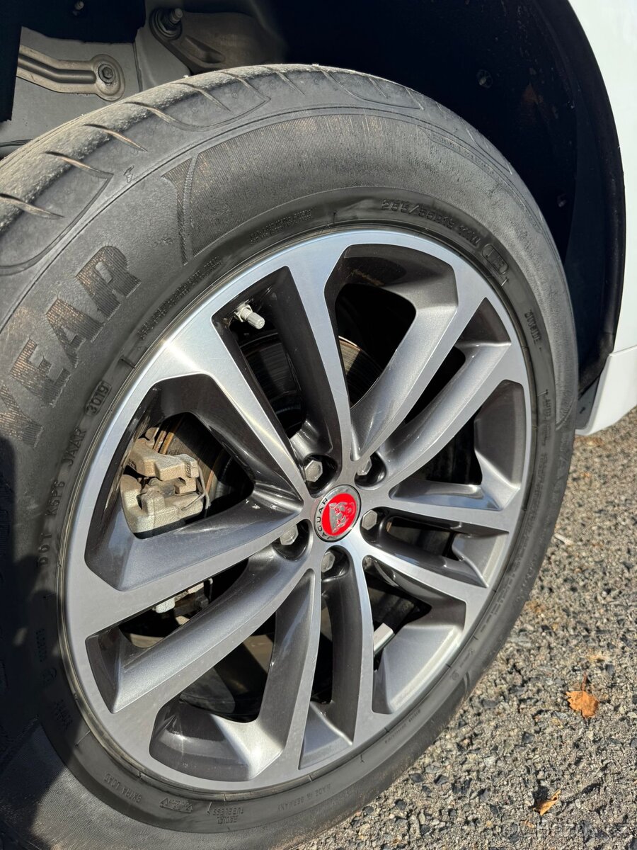 Na prodej Jaguar F-PACE 2.0D , 2019 konec roku - 5