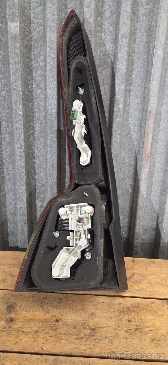 Volvo V50, přední nárazník, stříbrný - 5