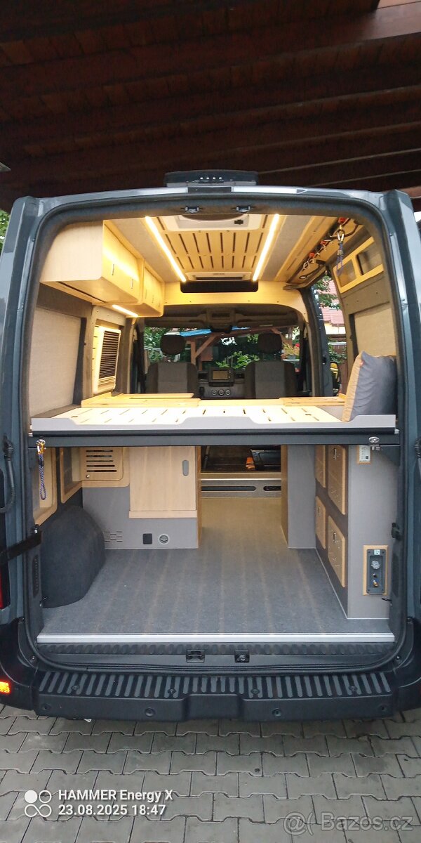 Obytná vestavba Nissan Interstar / Renault Master - 5