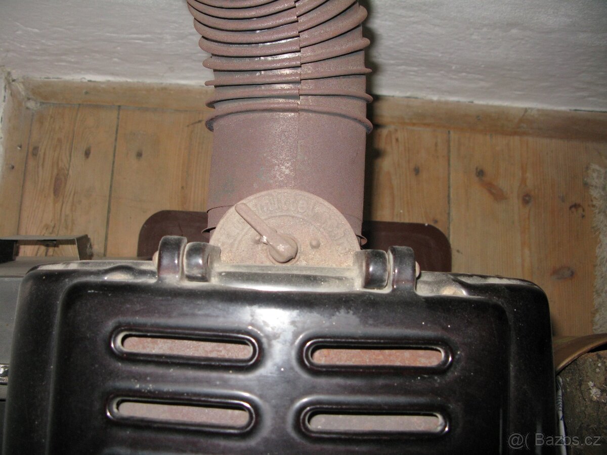 želetavská kamna Zeus starožitná - 5