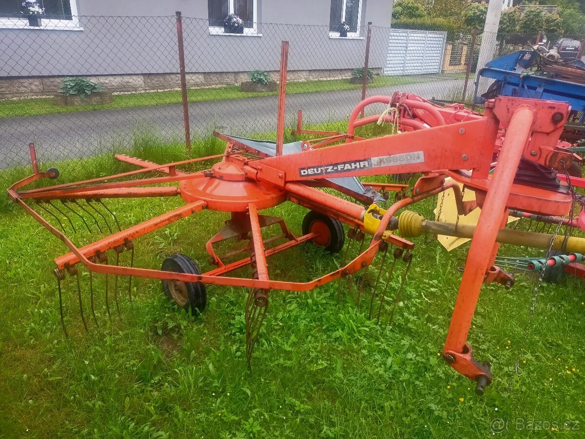 Shrnovač sena skladem - 5