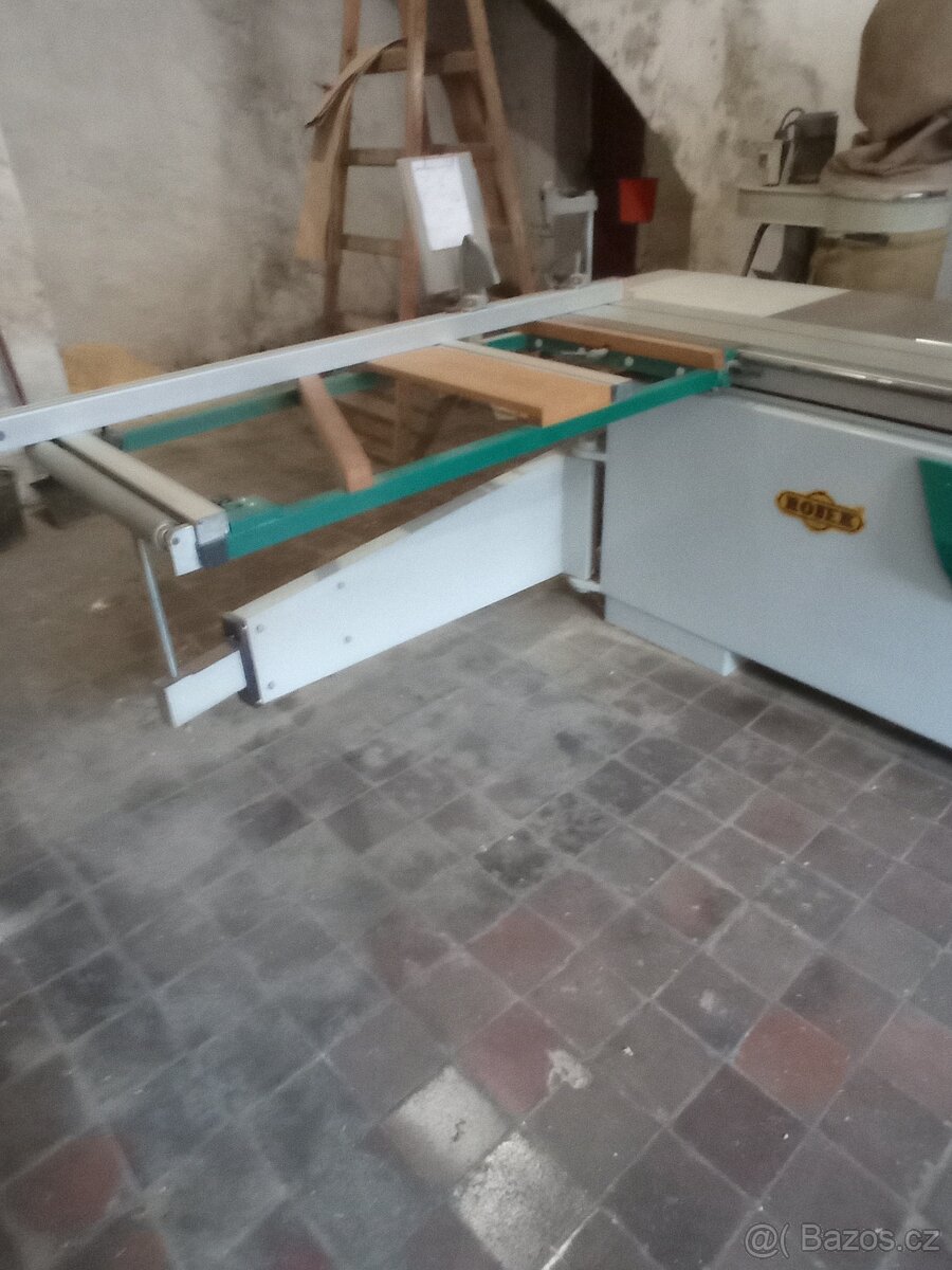 FORMÁTOVACÍ PILA S ODSÁVÁNÍM - 5