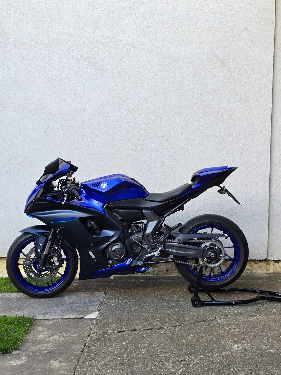 Yamaha R7 - 5