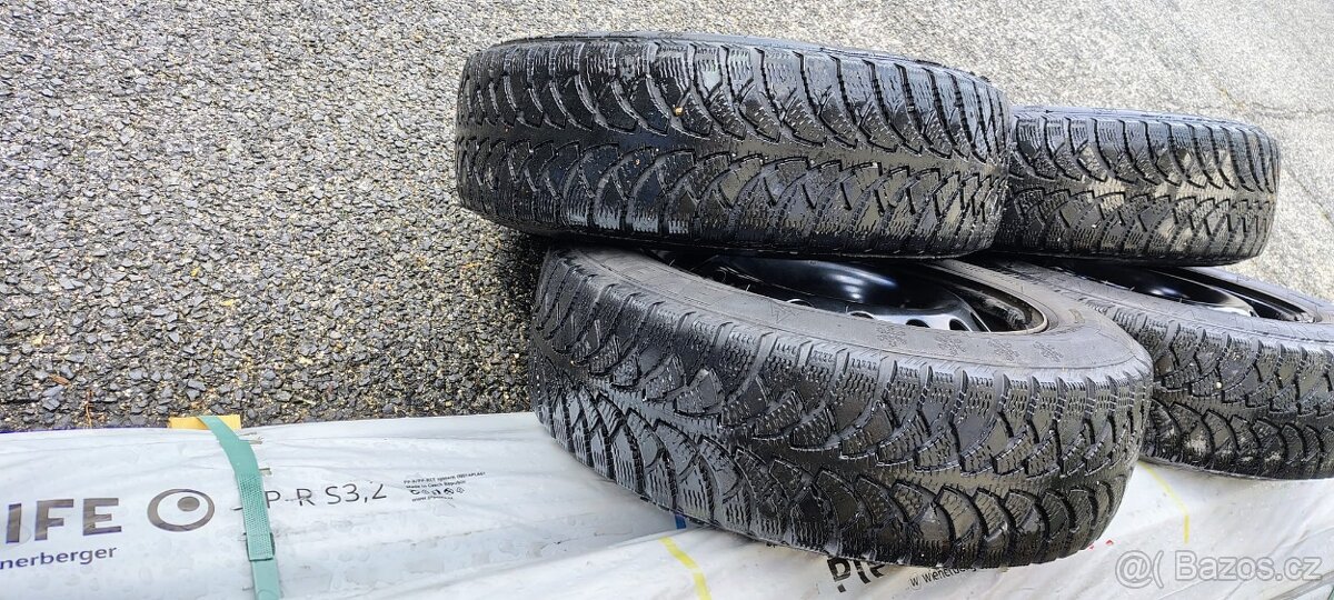 Pneu 185/65 R15 + plechové disky DACIA 4x100 - 5