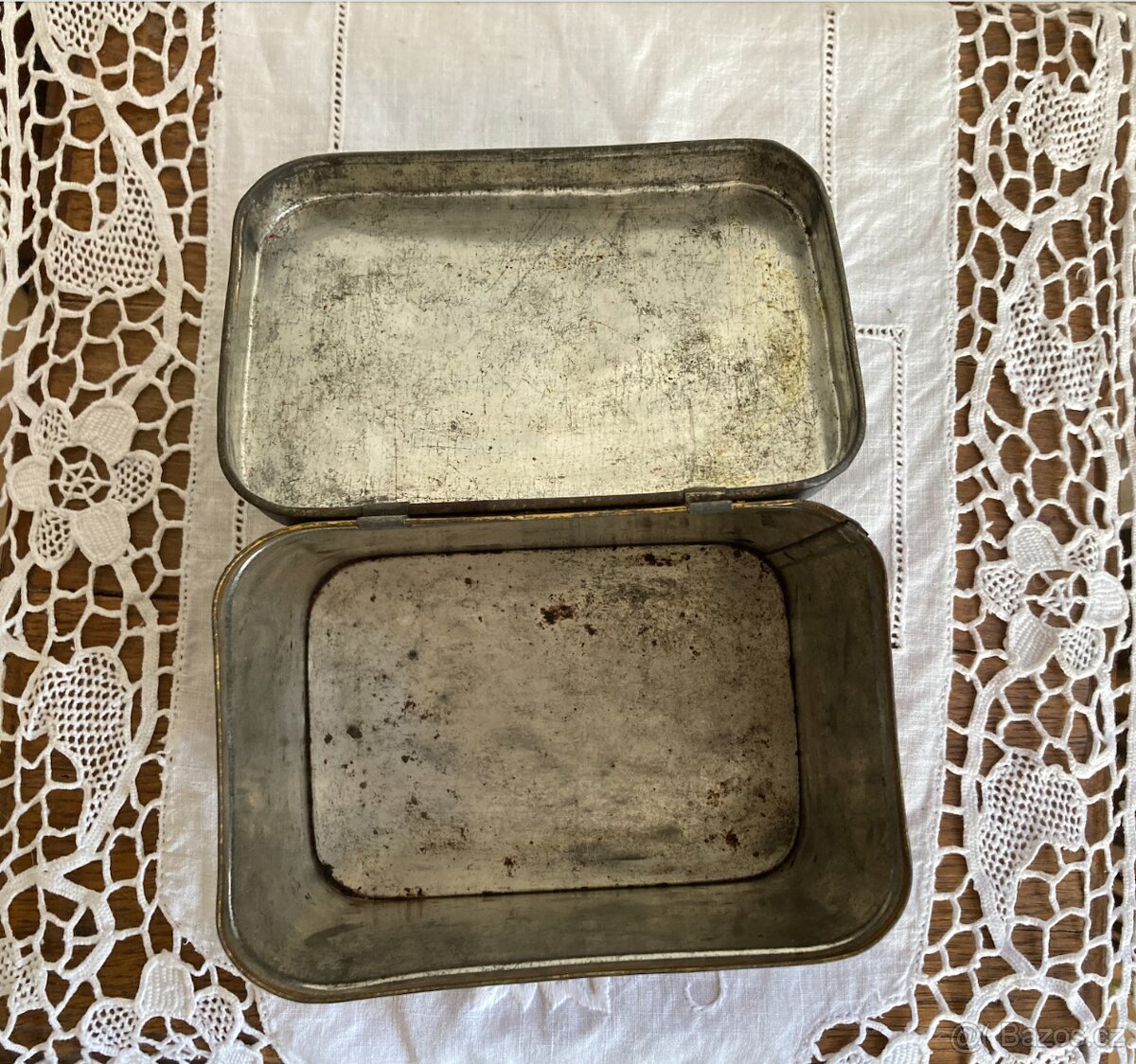 Starožitná plechovka Kvěchová - 5