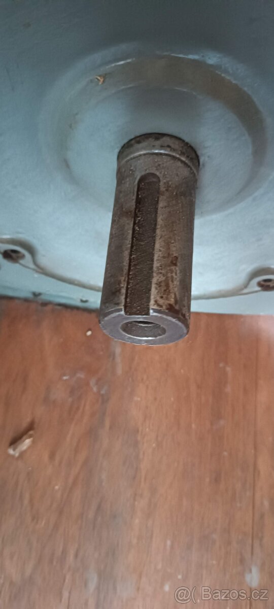 Prodám elektromotor 11 kW - 5