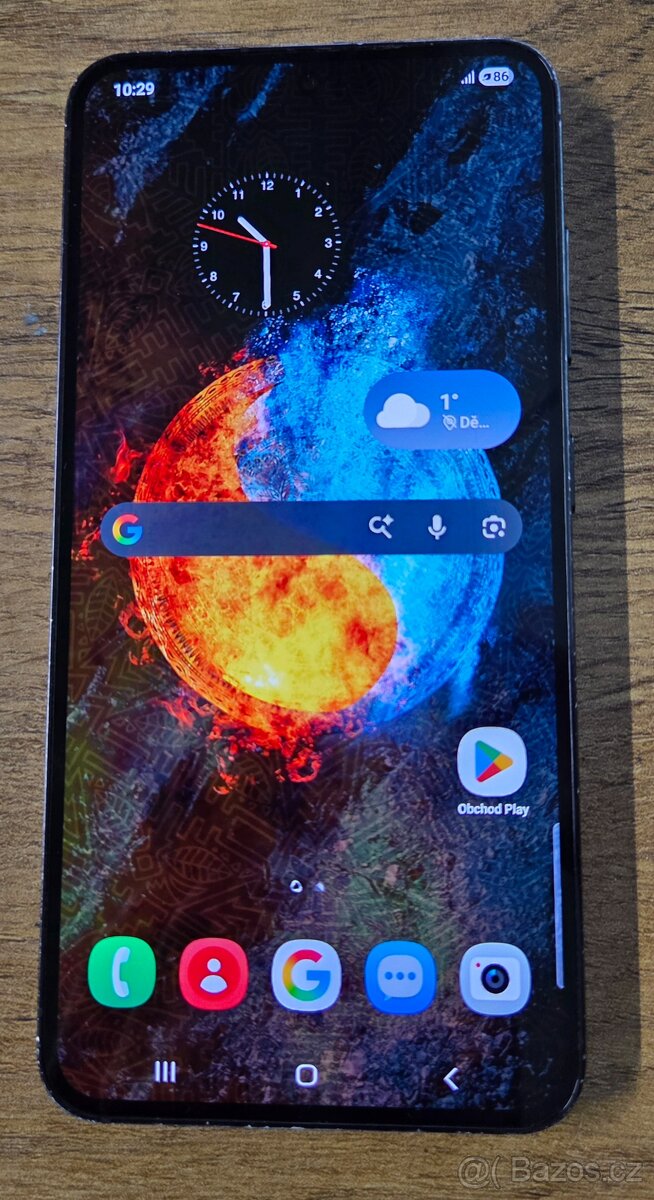 Prodam Samsung Galaxy S23 - 5