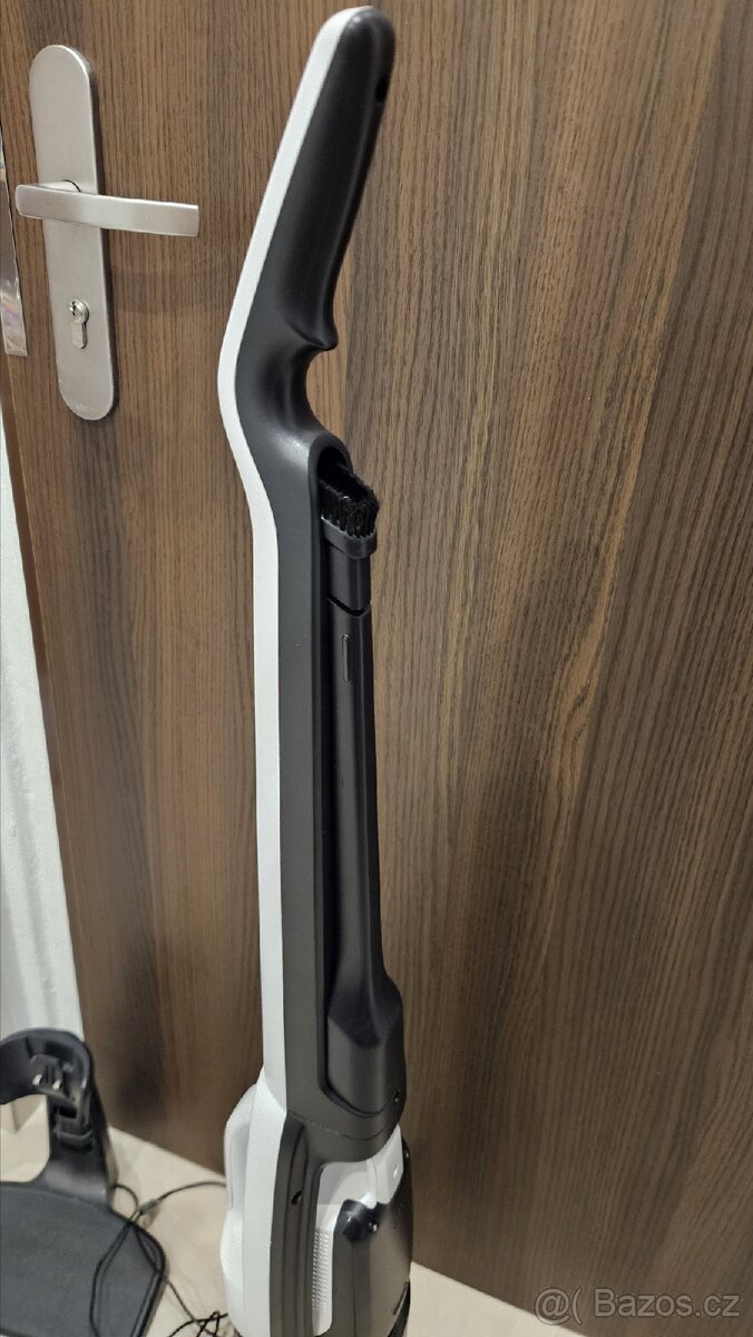 Tyčový vysavač Electrolux - 5