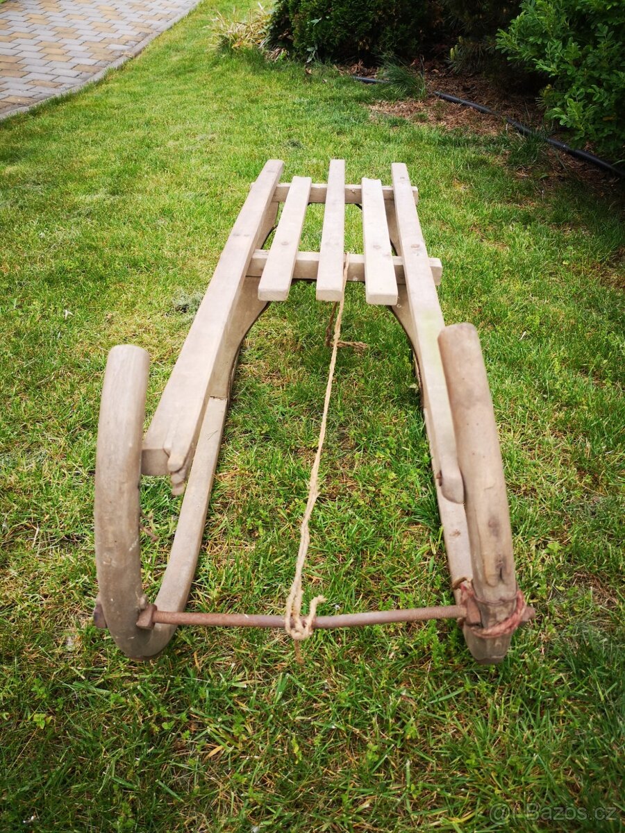 staré dřevěné sáně - 5