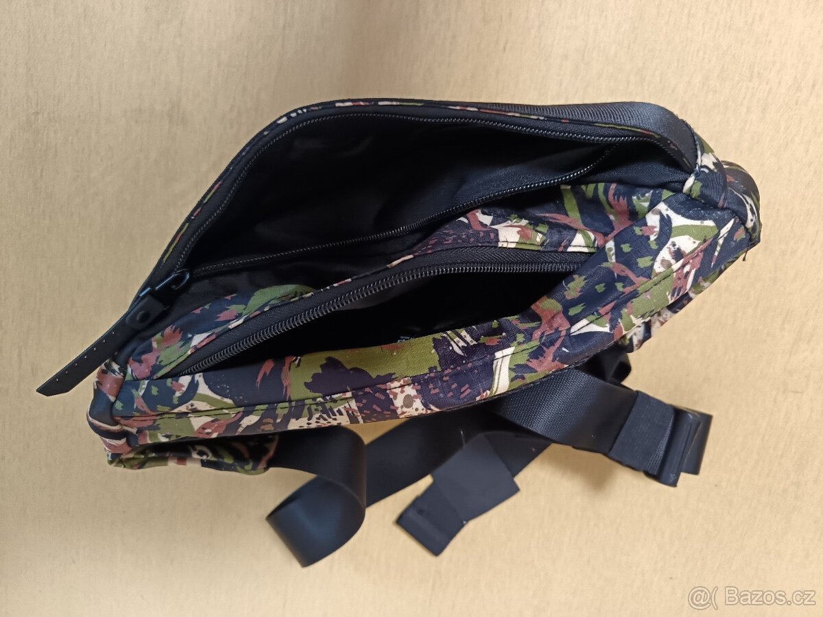 Mix oblečení(Vesta, podprsenka ke kojení, ..), tašky - 5