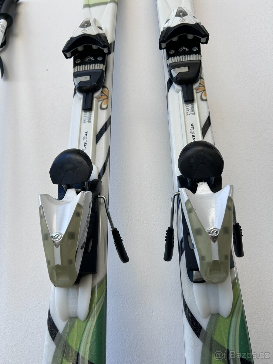 Dámské lyže Head, hůlky, přilba + brýle, kukla - 5