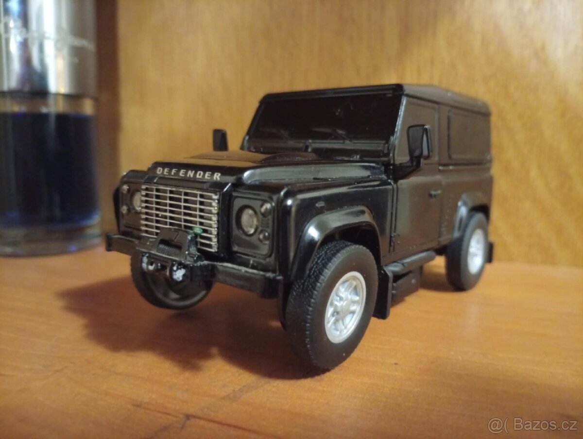 Rastar-Transformovatelný Land Rover Defender- Auto a robot - 5
