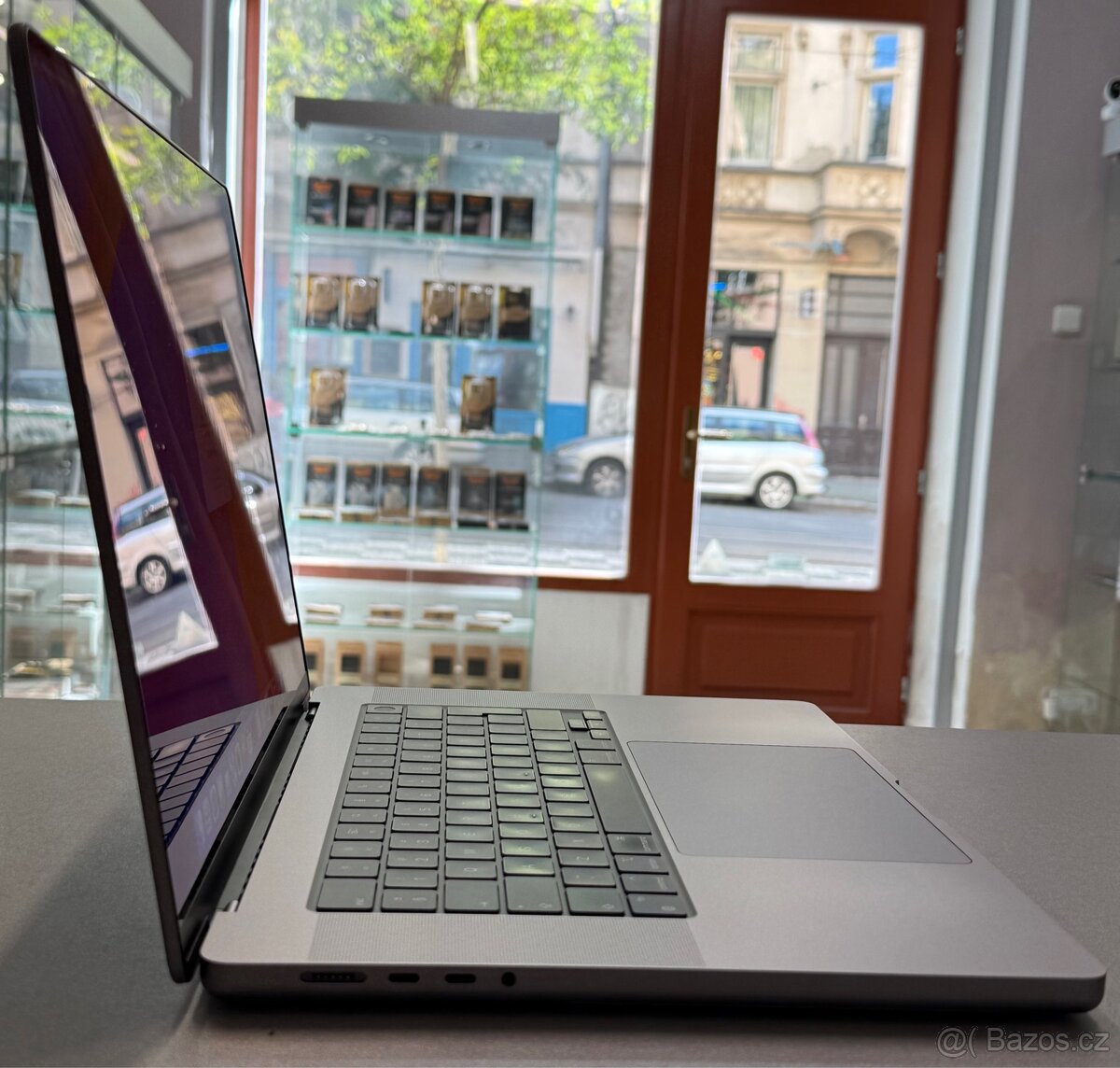 MacBook Pro 16” 2023 CTO /32GB RAM/1TB SSD/Záruka - 5