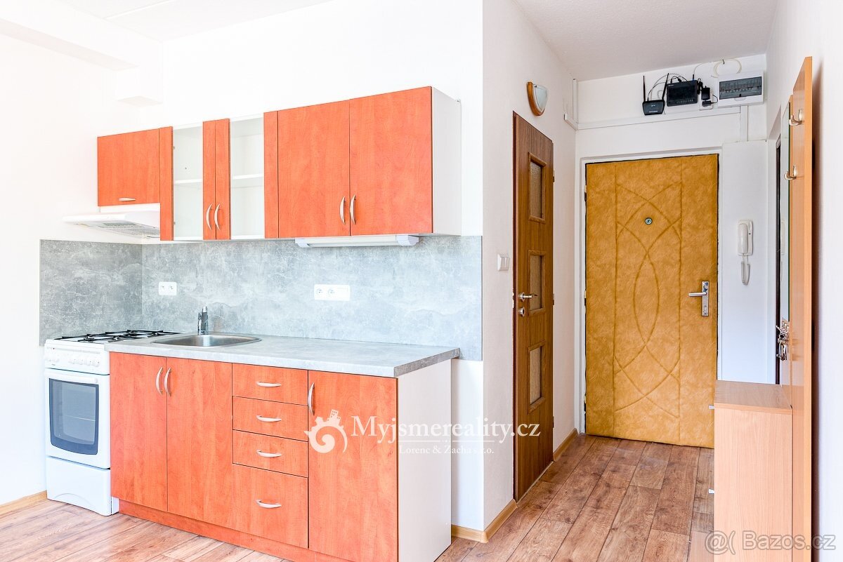 Pronájem bytu 1+1, 33 m² - Znojmo, Coufalova, ev.č. LU2414 - 5