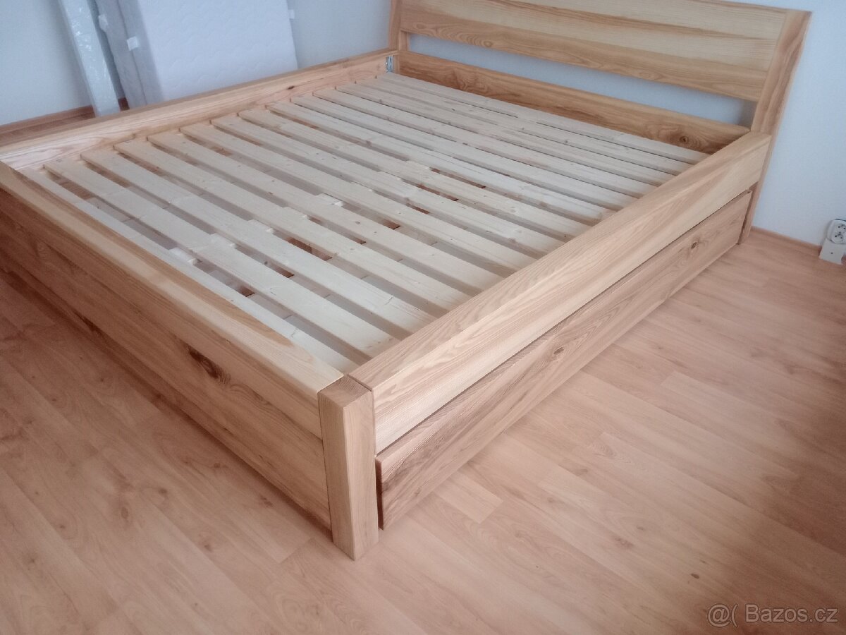 Manželská postel masiv jasan - 5