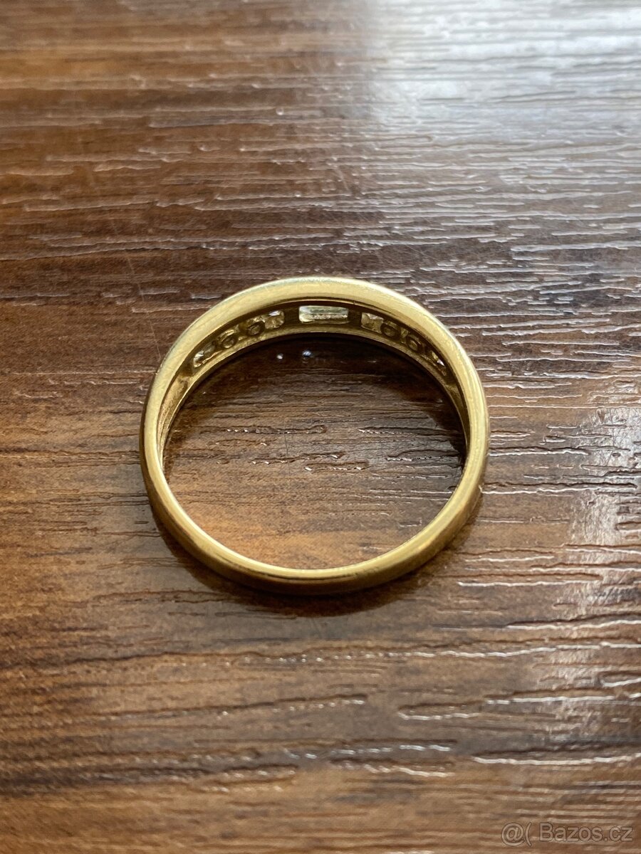 Zlatý dámský prstýnek - 5