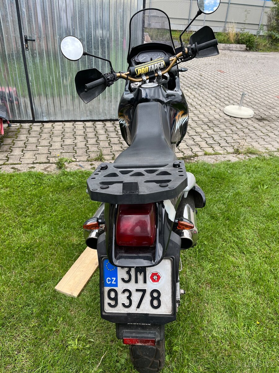 Honda 650 dominator
