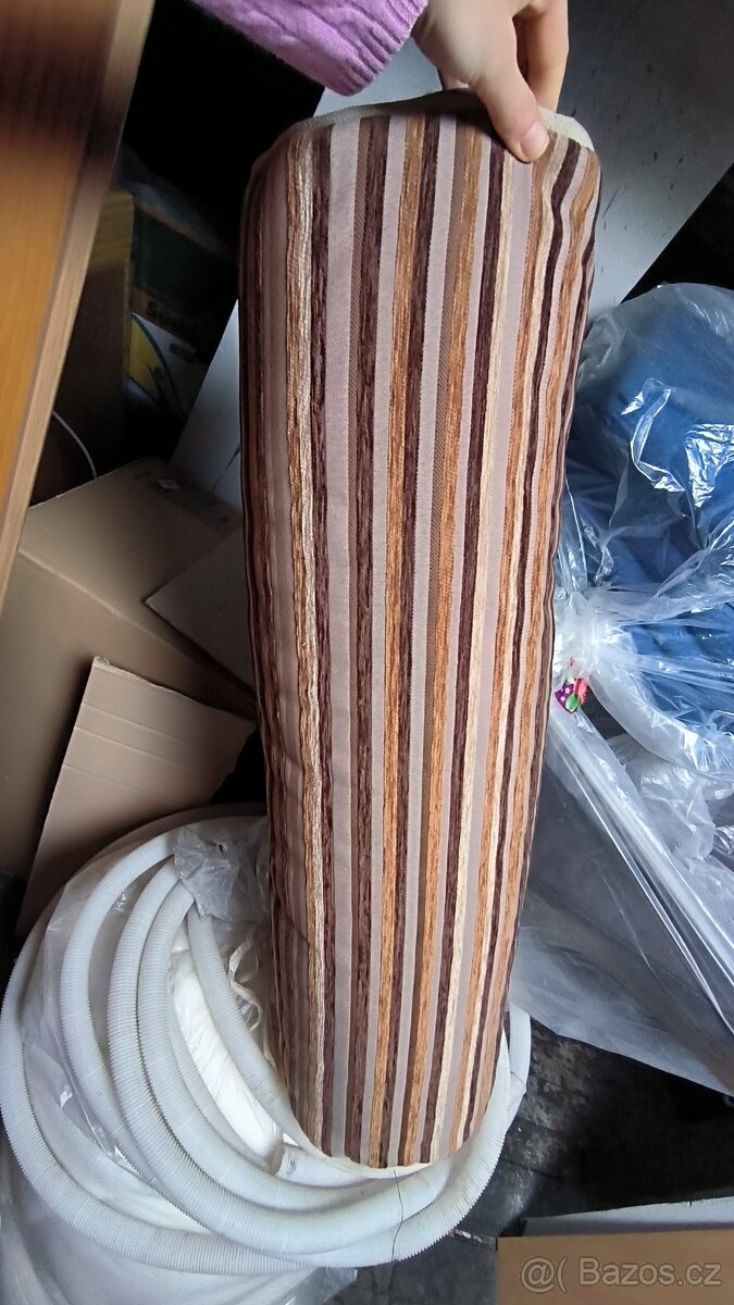 Balik novych dekoračních polštářů - 5