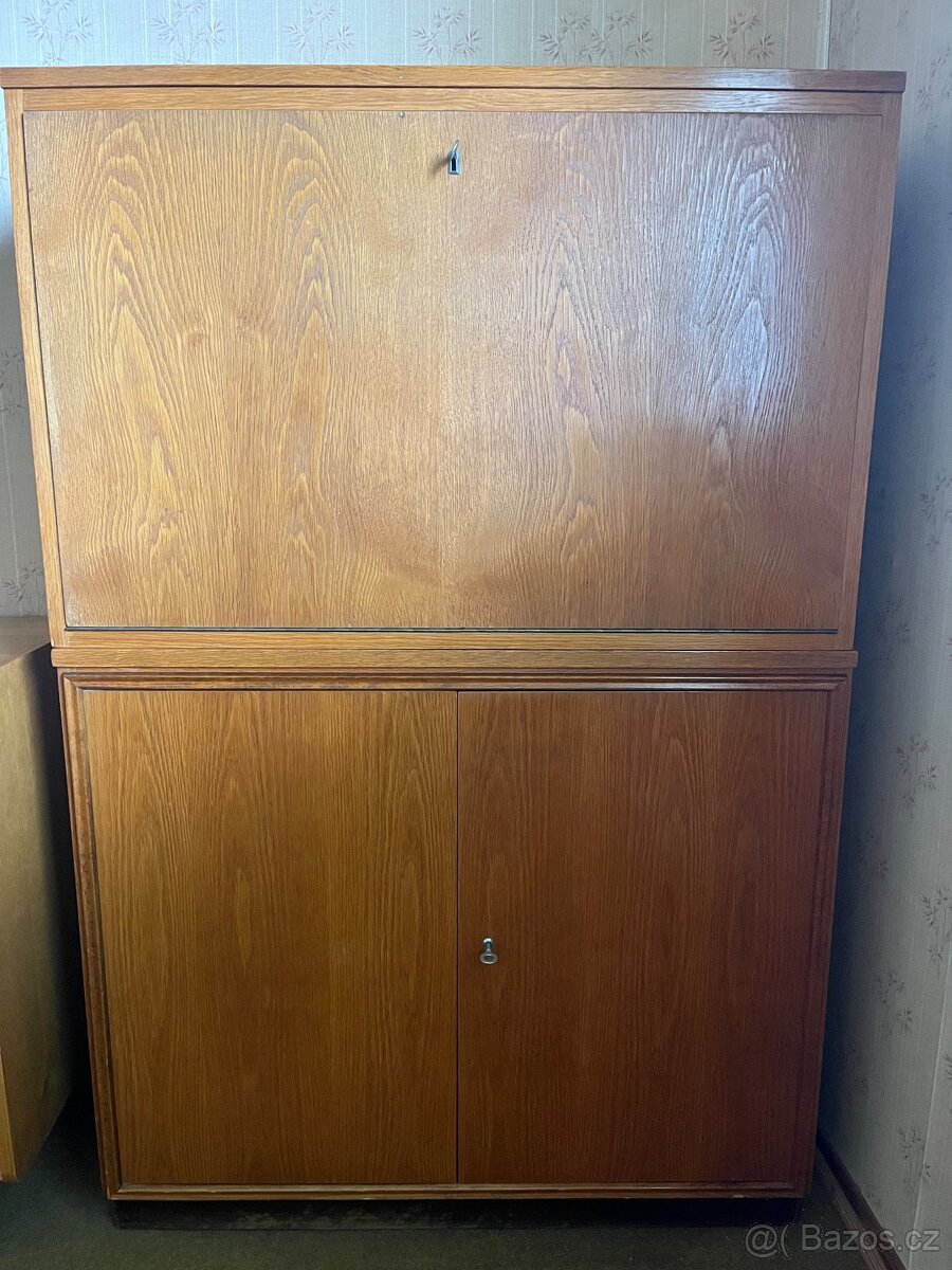 Nábytek stůl skříň židle komoda - 5