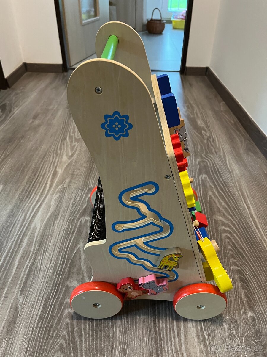 Dětské chodítko s příslušenstvím - 5