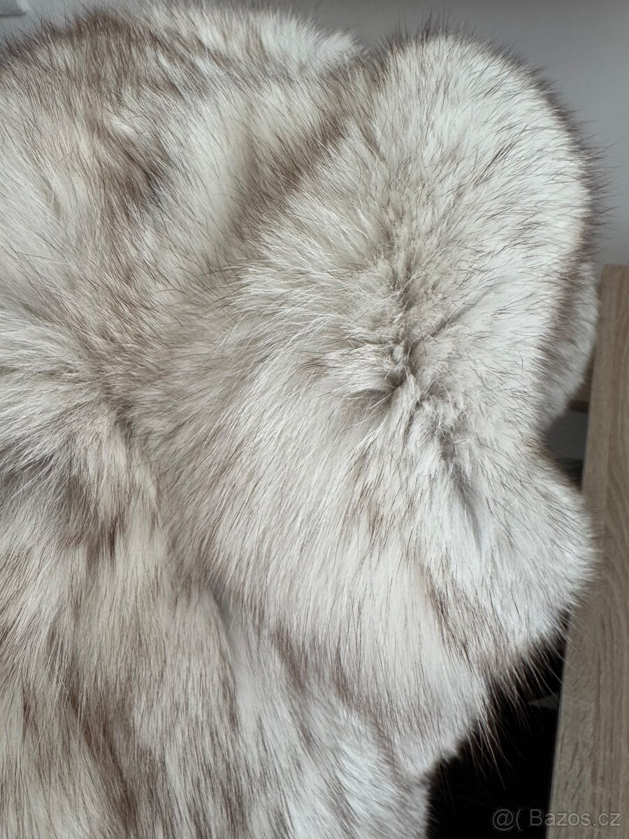 Kožich ze stříbrné lišky - 5