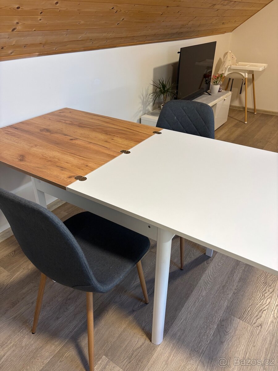 Jídelní stůl - 5