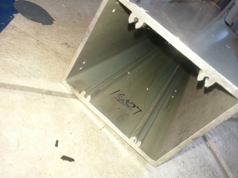 Čtvercový hlinikový jekl - 5